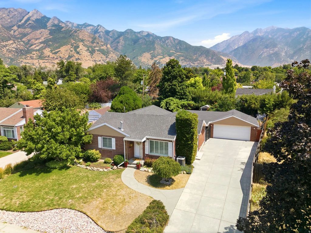 6259 S Boxwood Rd E, Holladay