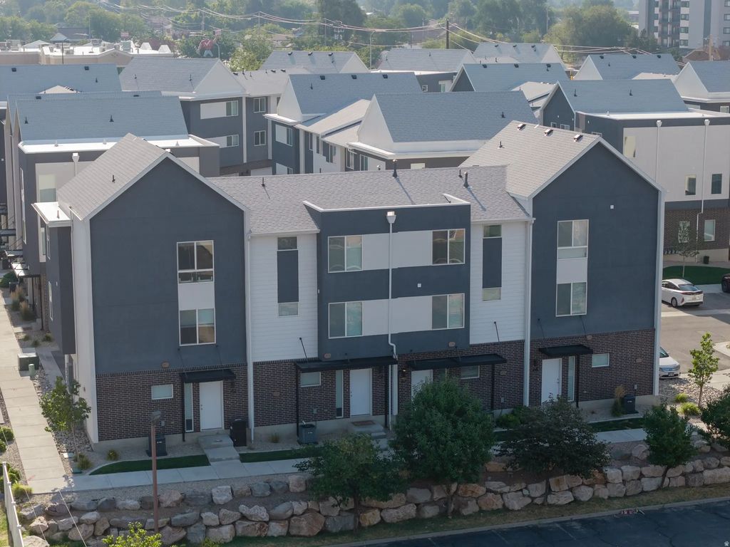 164 S Bushnell Way, Clearfield
