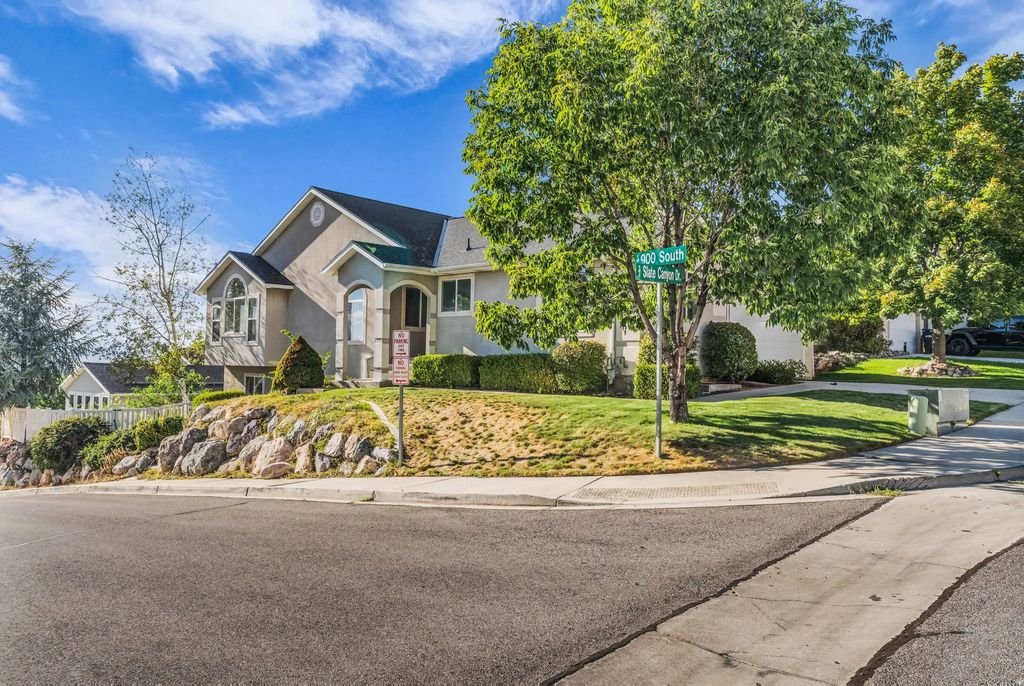 1573 E 900 S, Provo