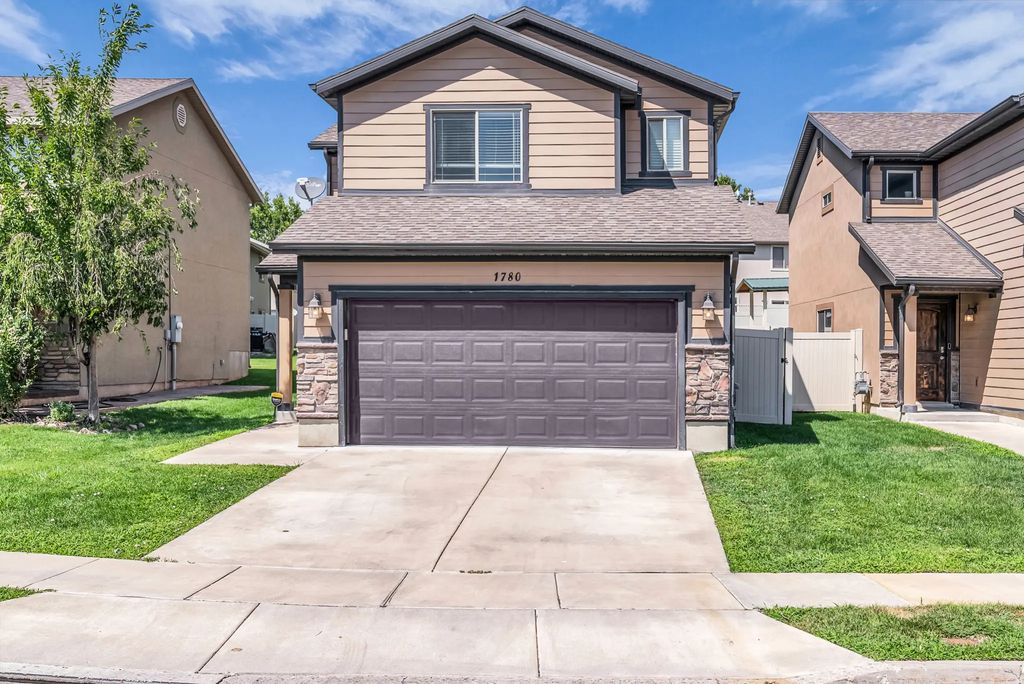 1780 N Belvedere Way W, Layton