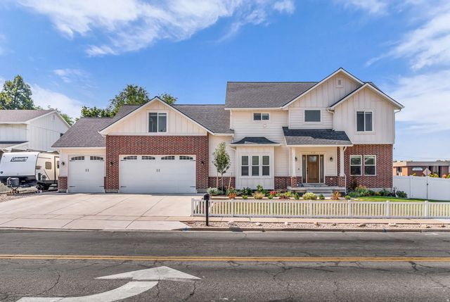 410 E Pages Ln, Centerville
