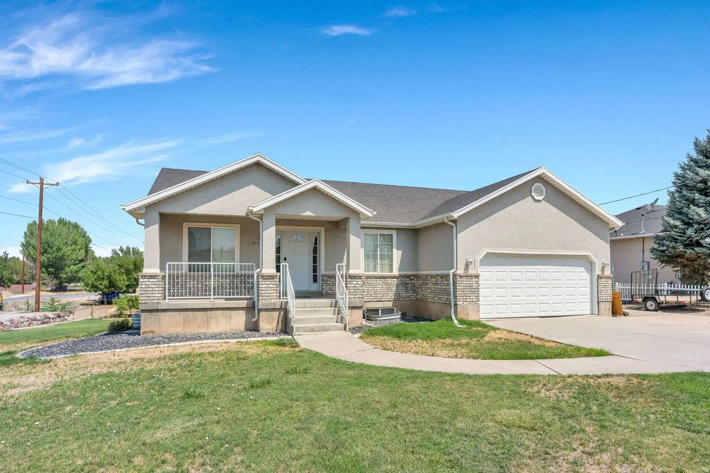115 E 300 N, Nephi
