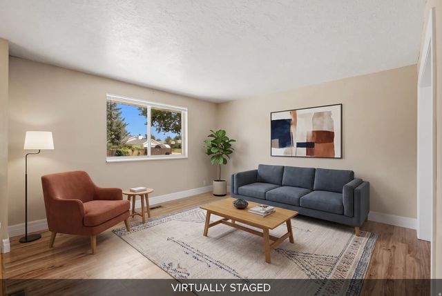 322 E Annalyn Dr, Sandy