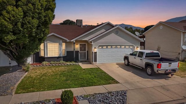 214 Meadow View Dr, Ogden