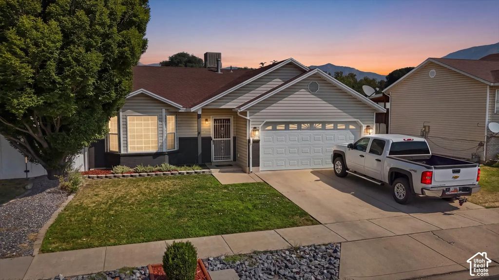 214 Meadow View Dr, Ogden