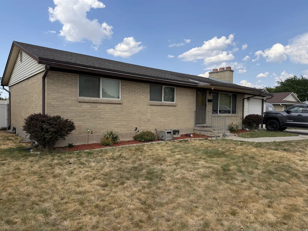 4270 W Paskay Dr S, West Valley City