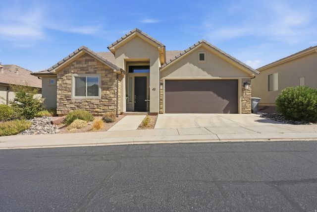 2261 S Tonaquint Dr 43, St. George