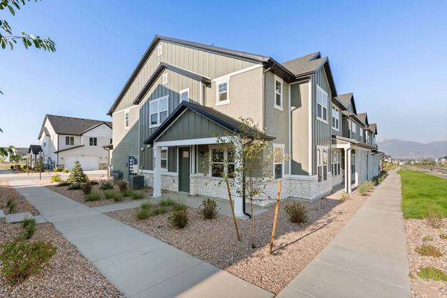 6737 W Jumbo Rocks Ln S 243, Herriman