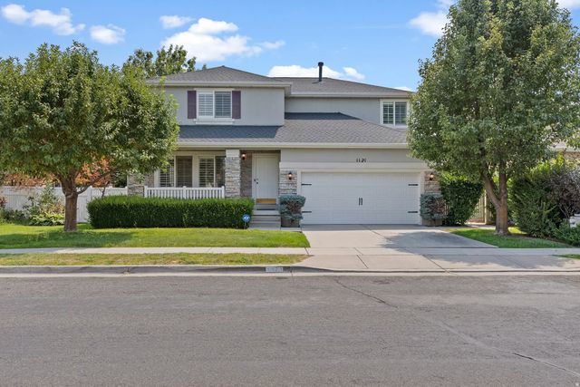 1121 Oakridge Park Dr, Farmington