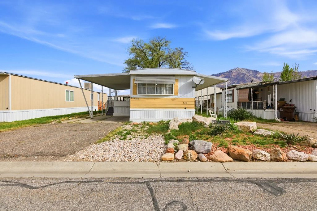 2491 N Hwy 89 123, Pleasant View