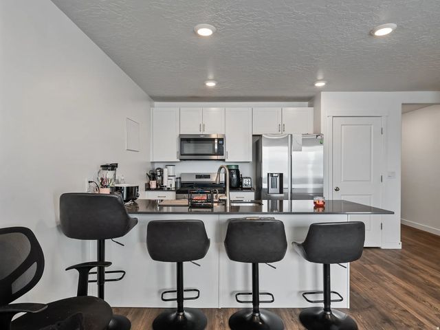 3877 S Bowie Dr 106, Magna