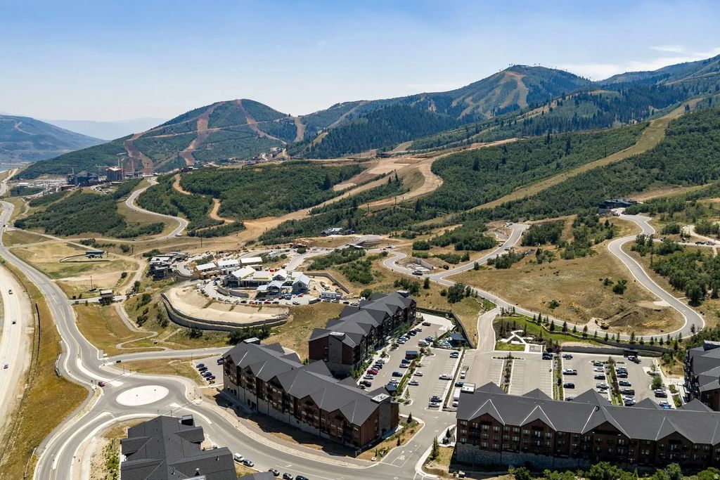 2303 Deer Hollow Rd 2110, Park City