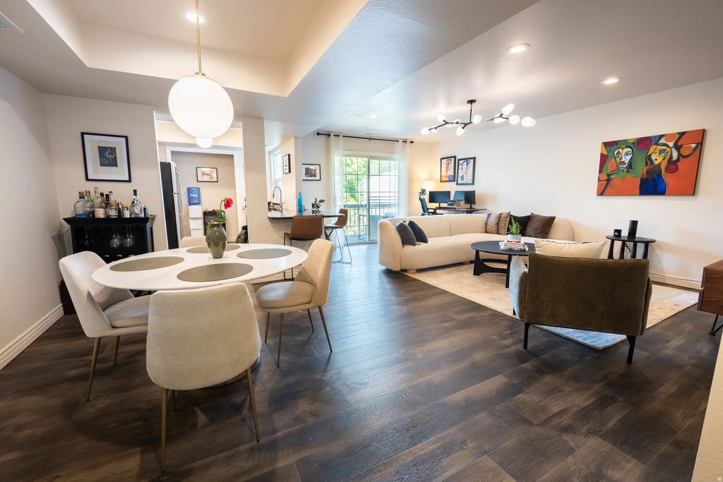 660 E 4025 S C, Murray