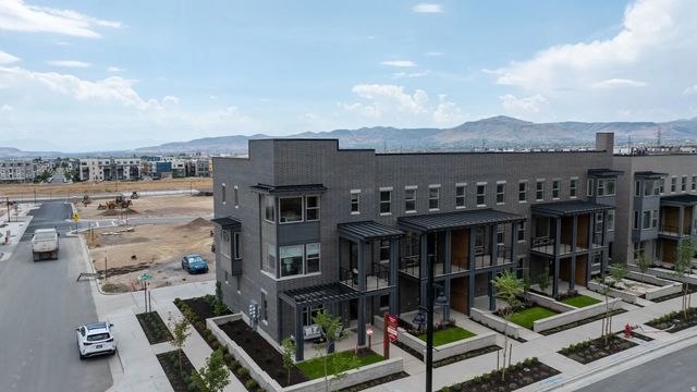 5331 W Centerfield Dr S 119, South Jordan