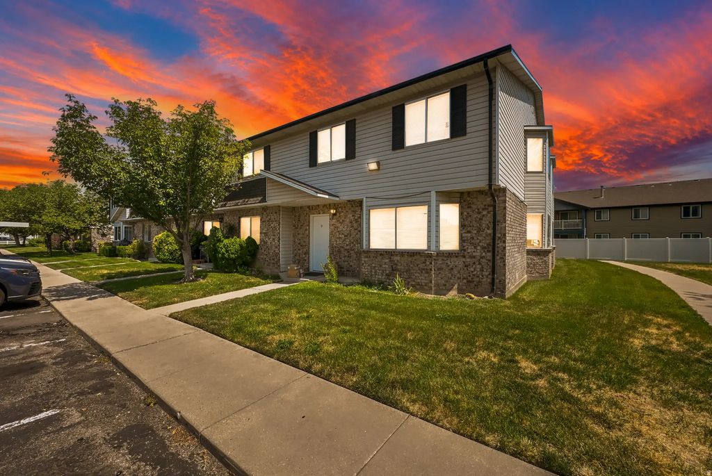 3917 W Rockwood Way B, West Valley City