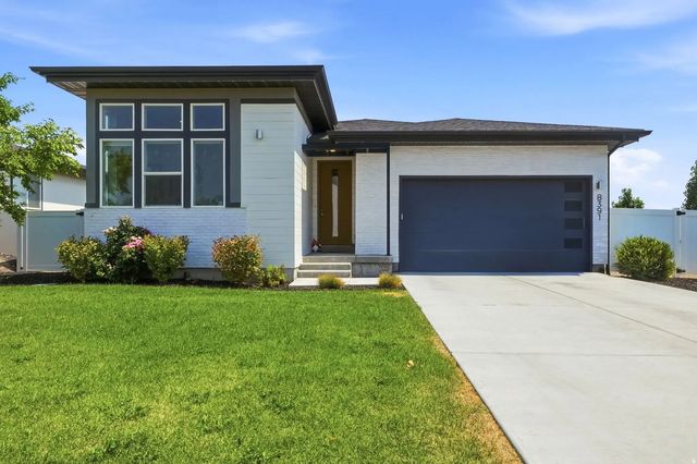 8391 S Meadowlark Ln, West Jordan