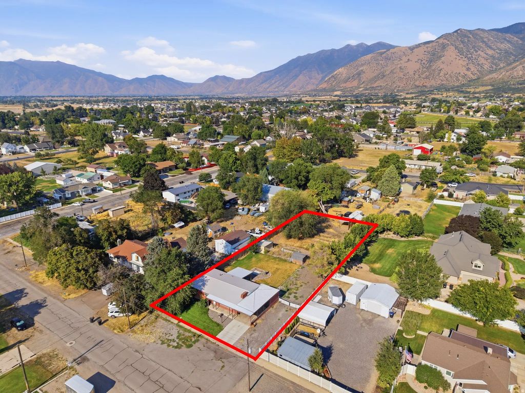 257 S 300 E, Salem