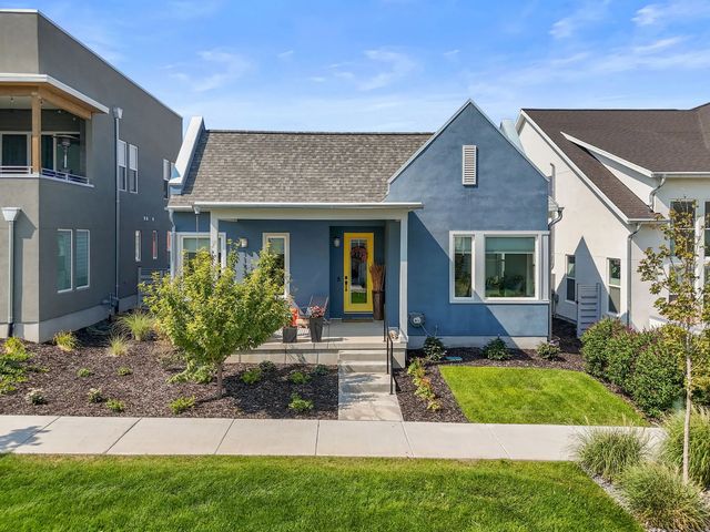 11539 S Pebble Pond Rd W 246, South Jordan