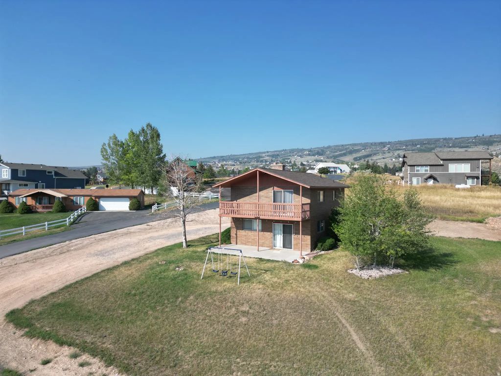 2519 S Country Club Cir 21, Garden City