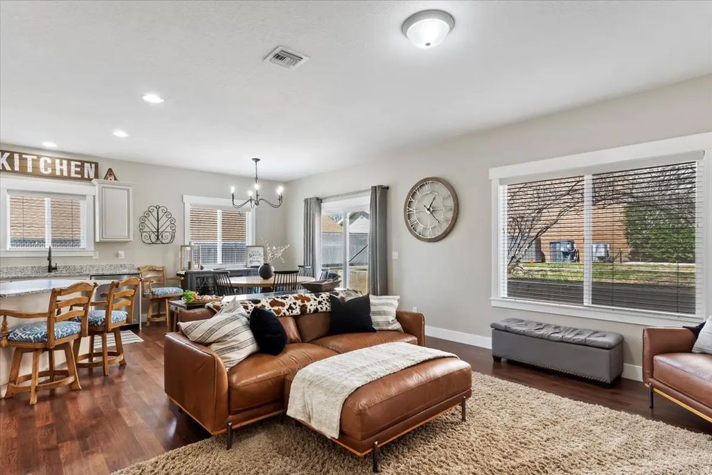 2146 W 5600 S 29, Roy