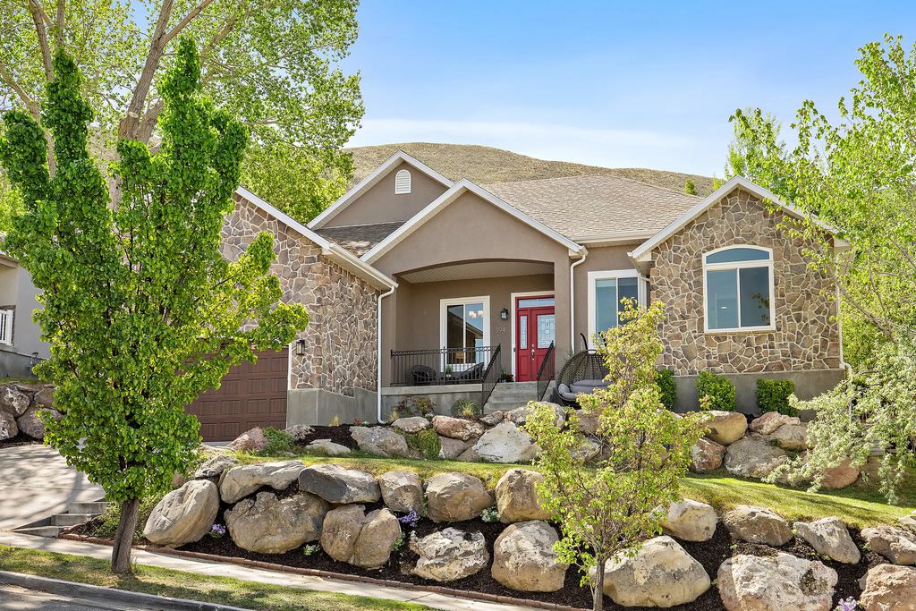 394 E Brewster Dr, Draper
