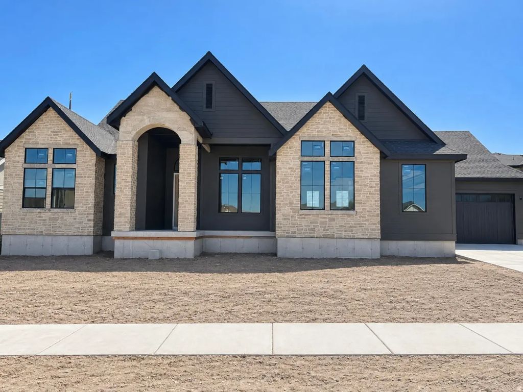 743 W Sara Dr, Saratoga Springs