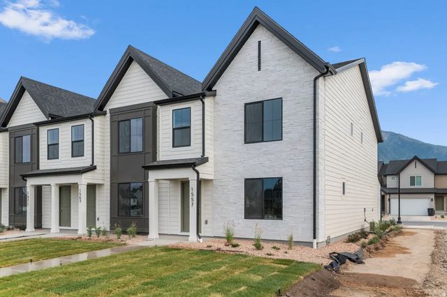 685 N 1620 E 1301, Salem