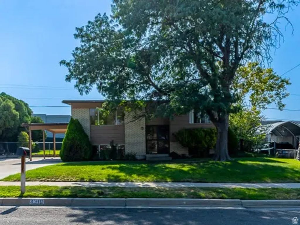 4316 S 3760 W, West Valley City