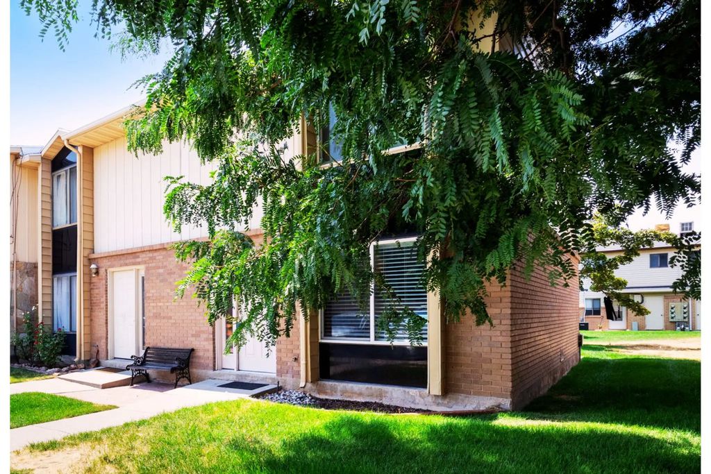 989 Canyon Rd 13, Ogden