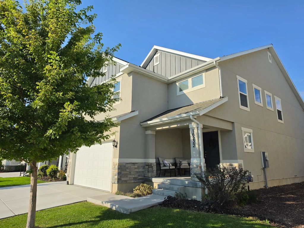 16222 S Coupler Ln, Bluffdale