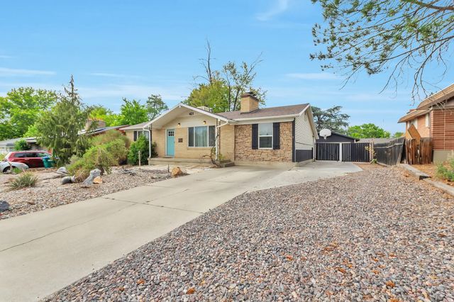 421 E 8220 S, Sandy