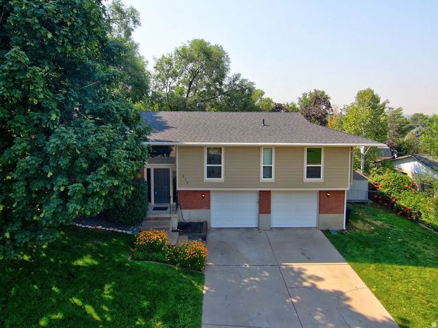 518 Aspen Way, Centerville