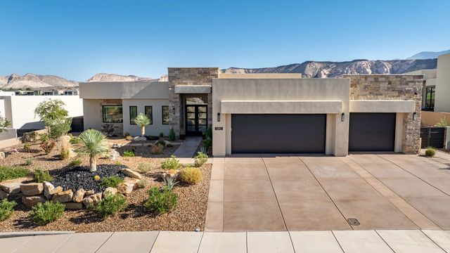 1392 W Canyon Tree Dr, St. George