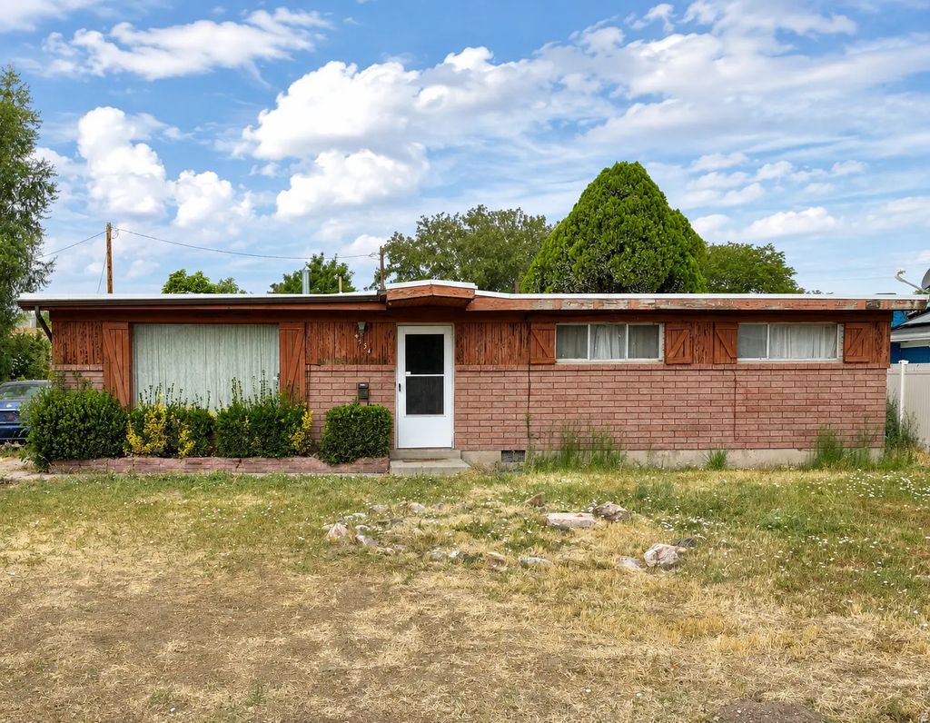 4934 S 1470 W, Salt Lake City