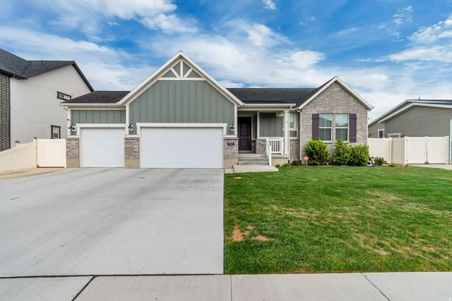 8061 S Oakridge Park Dr, West Jordan