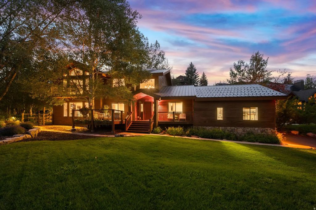 1936 Kidd Cir, Park City