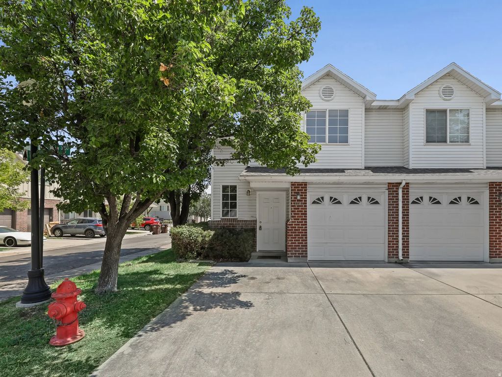 8807 S Foxtail Way, West Jordan