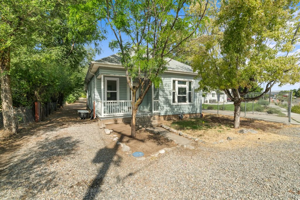 263 N Harrisville Rd, Ogden