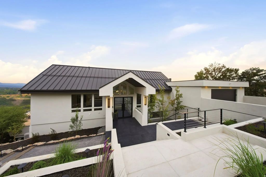 2558 S Scenic Dr E, Salt Lake City