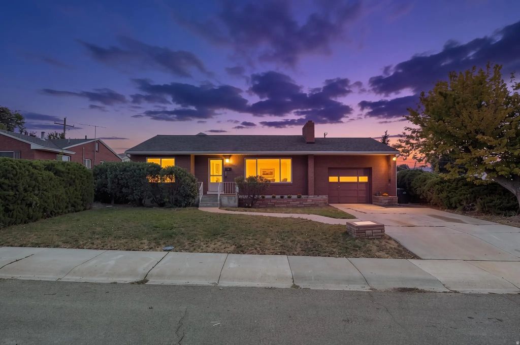353 W 440 S, Tooele