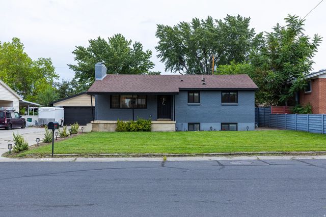 661 E Wyandotte Ave, Sandy