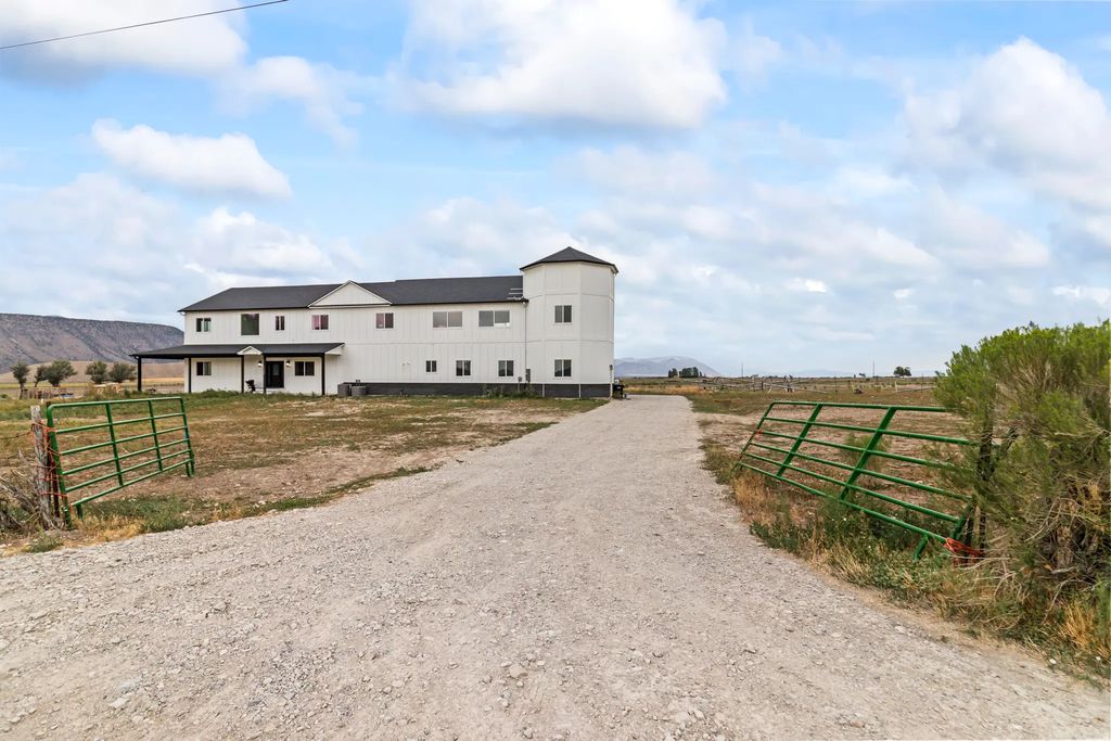 1908 0420 St S, Manti