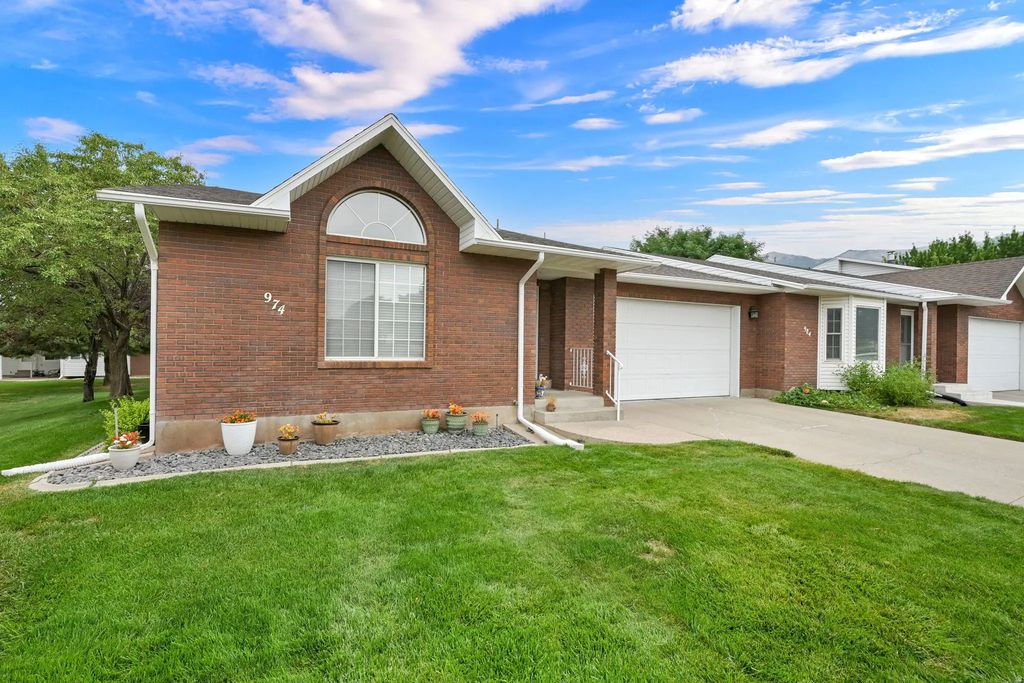 974 E 5750 S, South Ogden