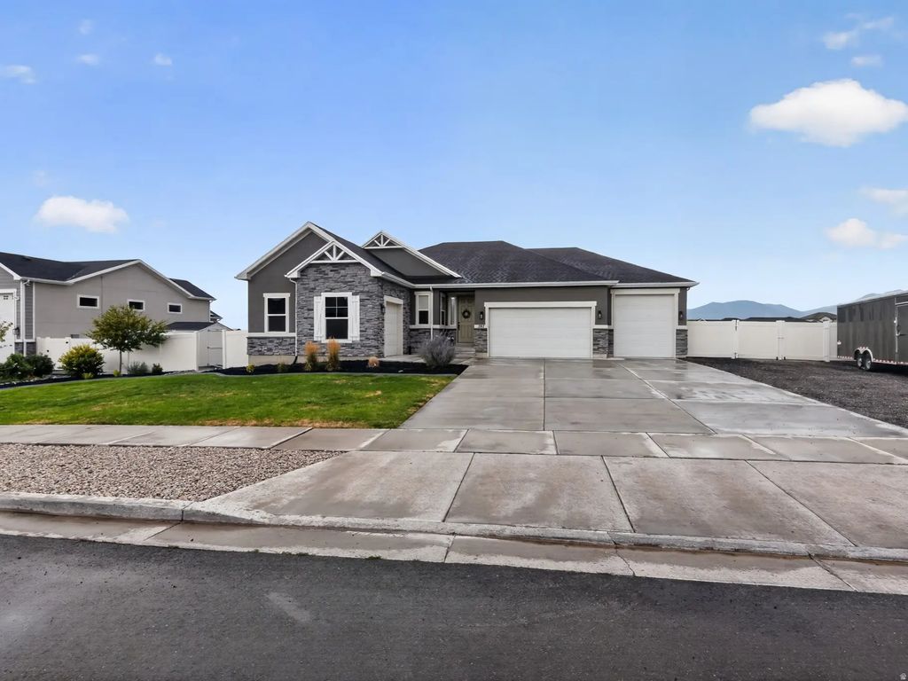 597 S Chan Dr, Grantsville