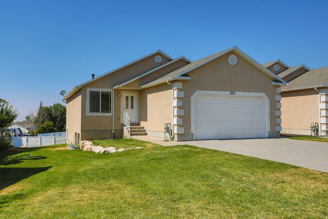 655 N Greystone Way E, Tooele
