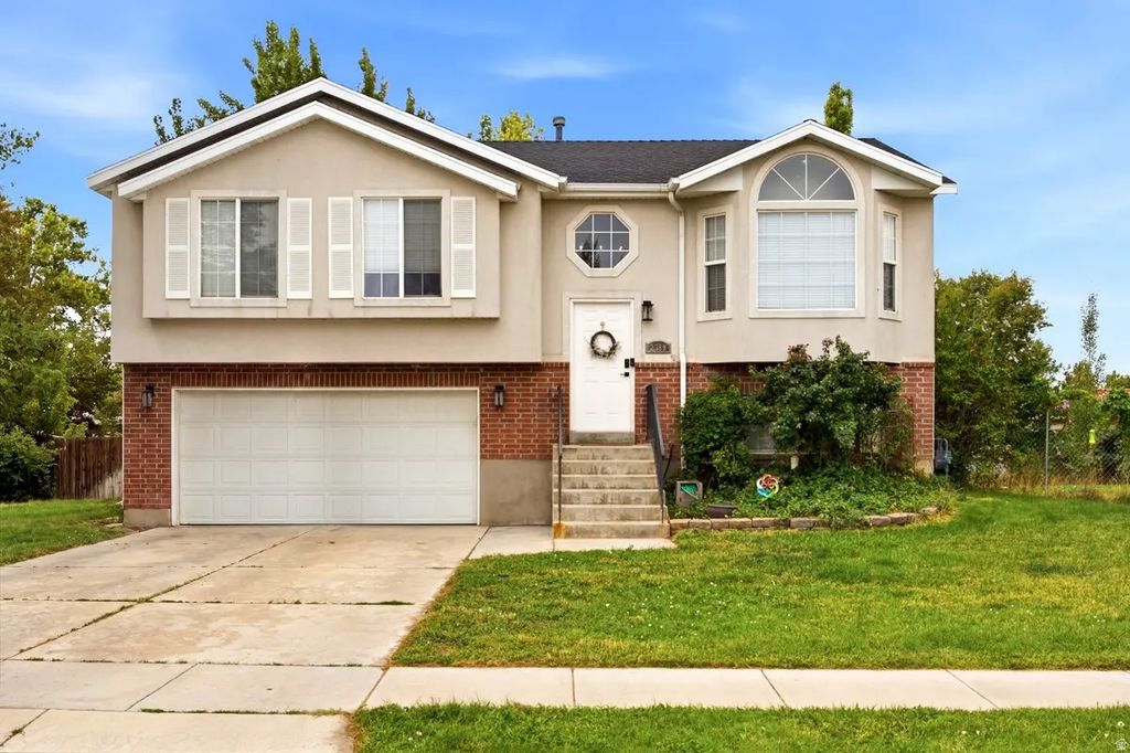 2389 W 2150 S, Syracuse