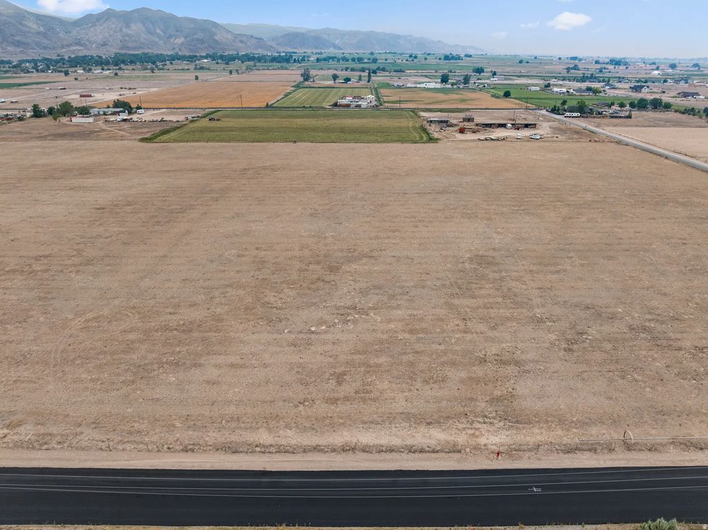 700 E 1400 S 4, Elsinore