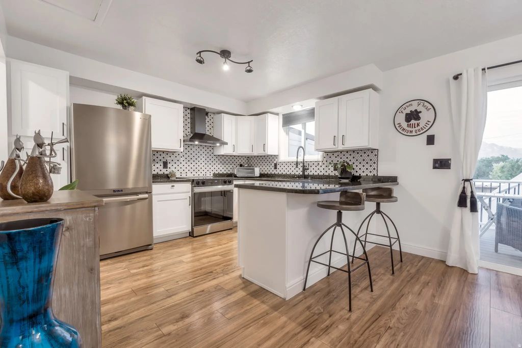 18 W La Vista Dr, West Jordan