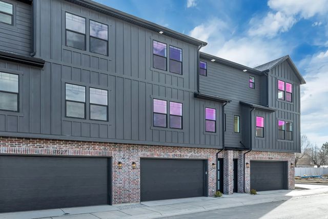 7613 S 300 E, Sandy