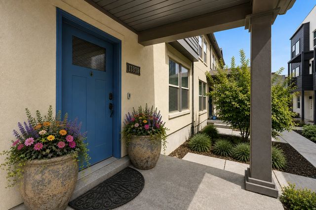 11338 S Willow Walk Dr, South Jordan